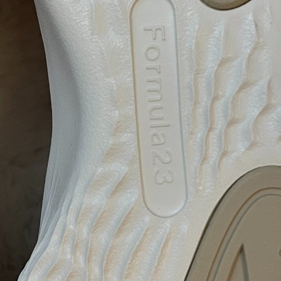 WMNS Delta 3 Low Sneaker - Picture 9 of 11